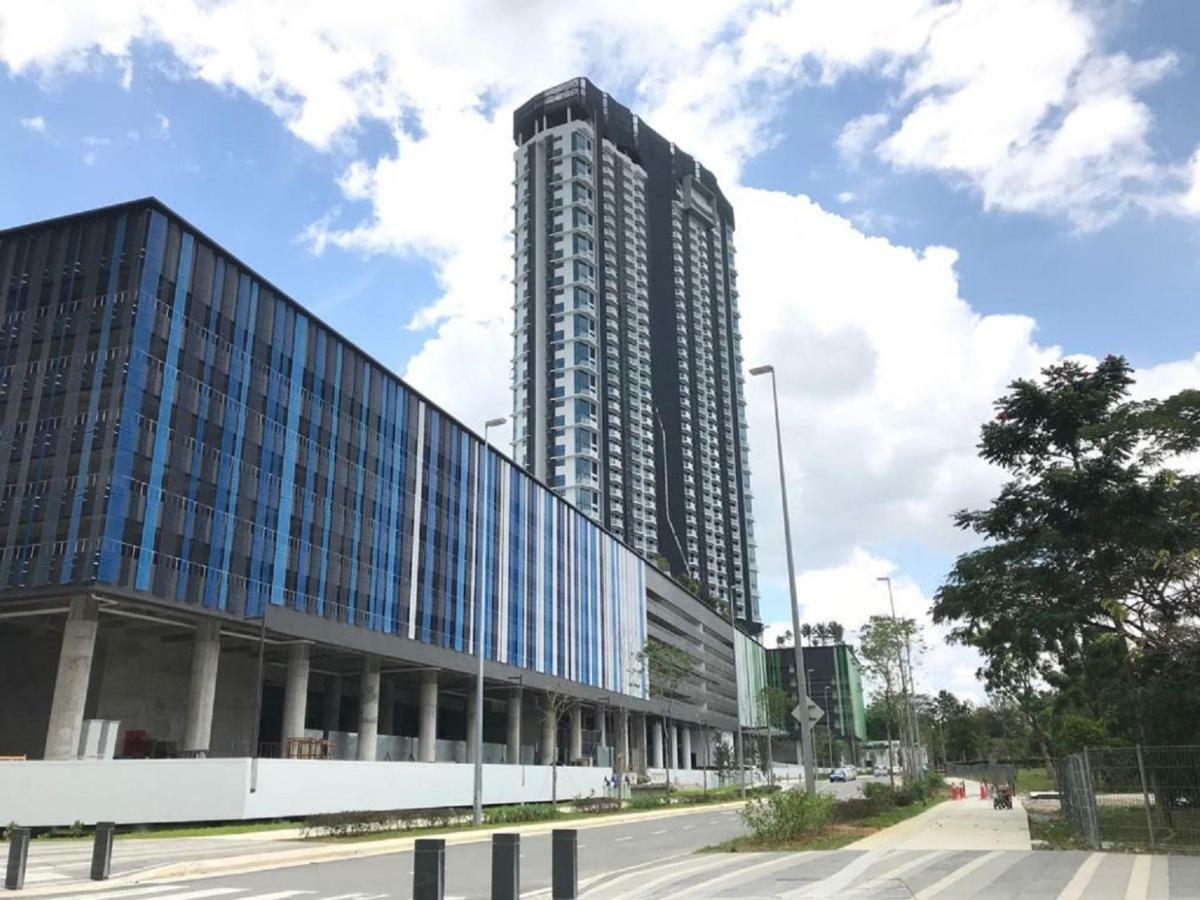 Almas Puteri Harbour Appartement Nusajaya  Buitenkant foto
